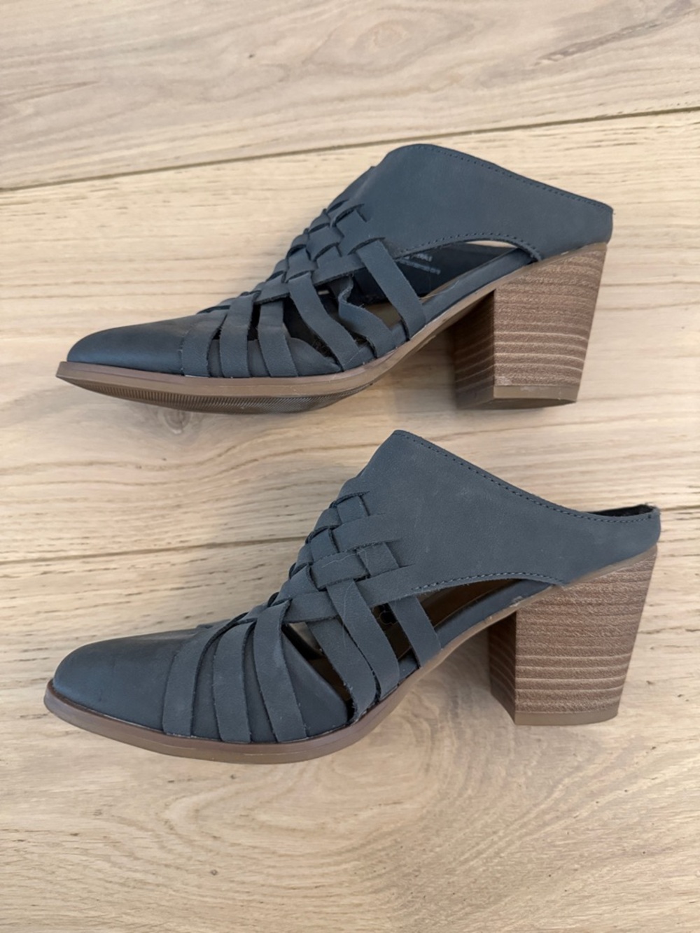 Universal Thread woven heeled mules - Picture 3 of 6